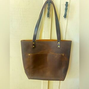 Portland leather almost perfect leather tote dark brown 
Excellent
